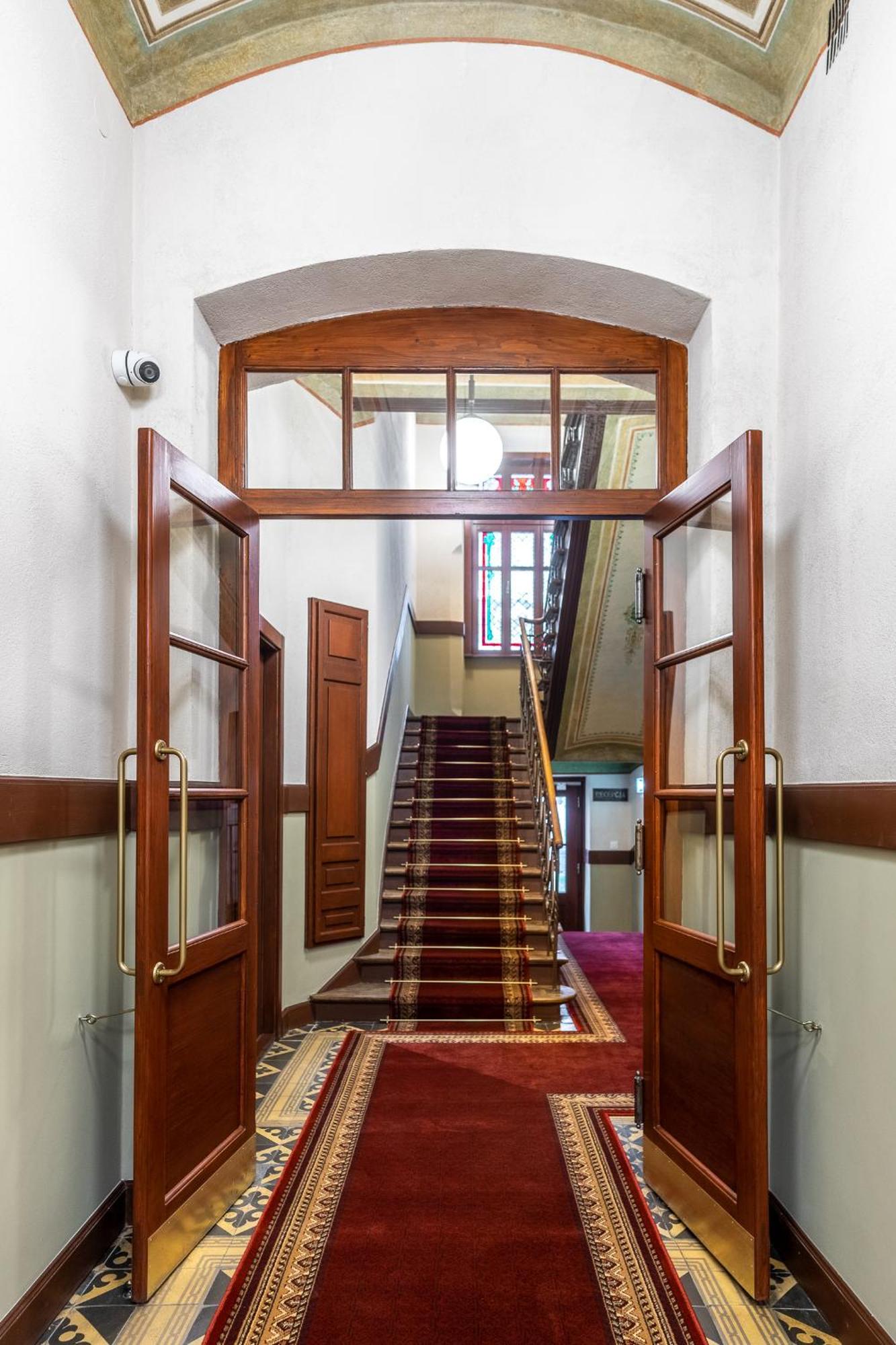 Old Town Ac Apartments Main Raiway Station Cracóvia Exterior foto