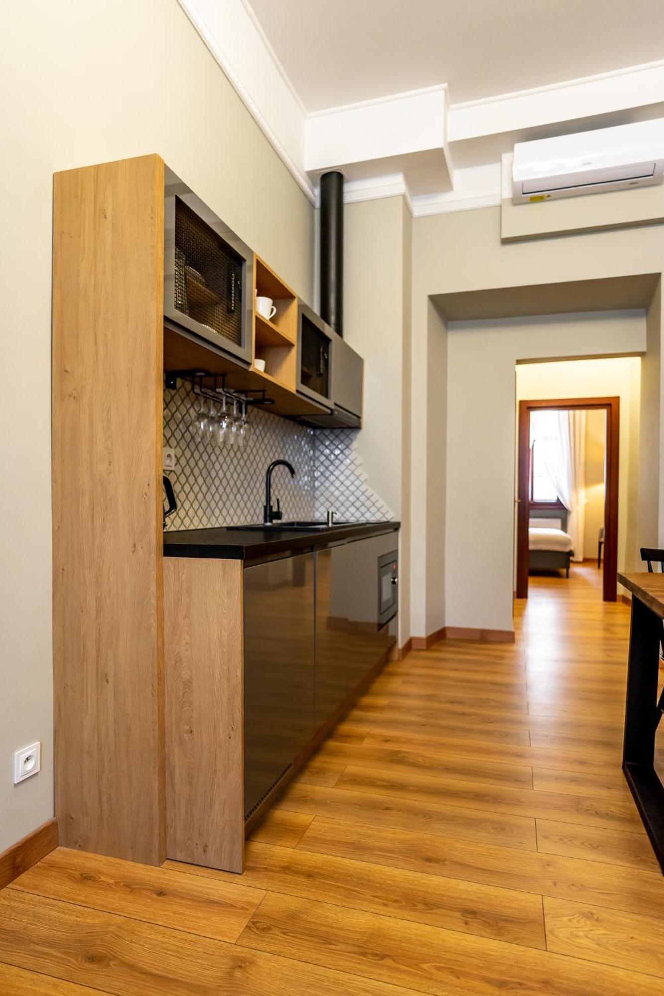 Old Town Ac Apartments Main Raiway Station Cracóvia Exterior foto